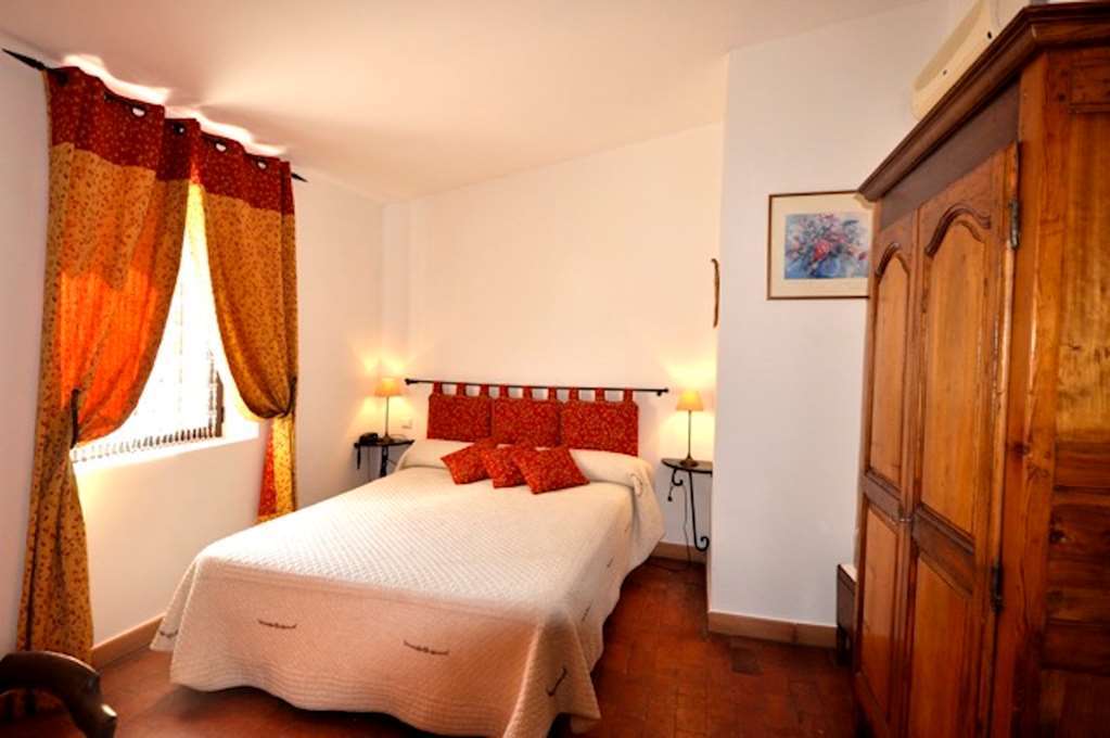 Le Clos Du Buis Hotel 3*