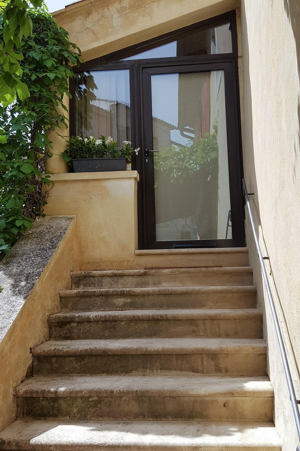 Hotel Le Clos Du Buis 3*