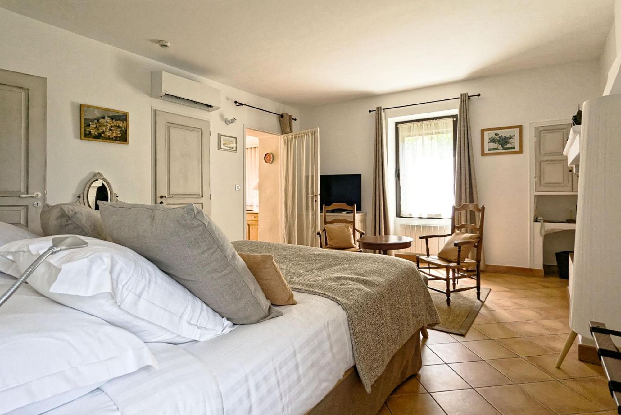 Hotel Le Clos Du Buis